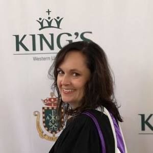 Meet your Posher, Dennise